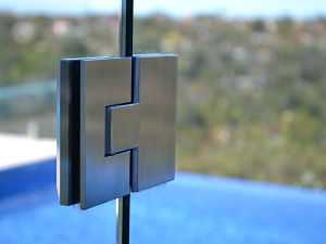 frameless glass-door